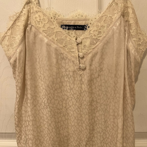 Abercrombie & Fitch Top✨ - Picture 7 of 8